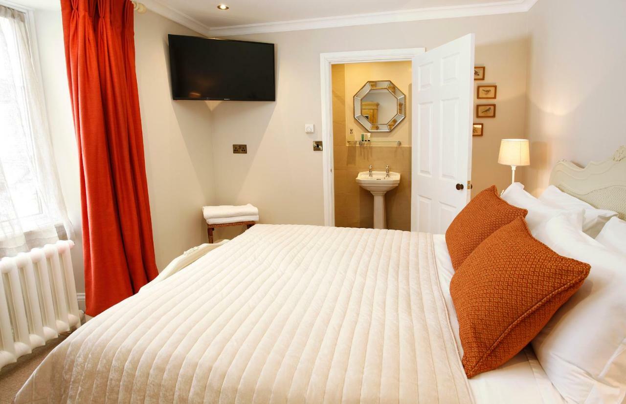 Victoria House 3*